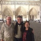 Medrado entre Joaquim e Isaura Gonçalves, dirigentes do Casa da Redenção.