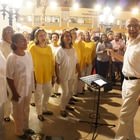 O Coral raio de Sol abrilhantou a ocasião cantando a música 